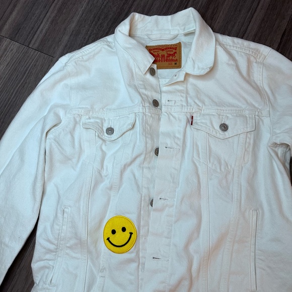 Levi’s x Smiley Limited Edition White Denim Jacket - Picture 6 of 8